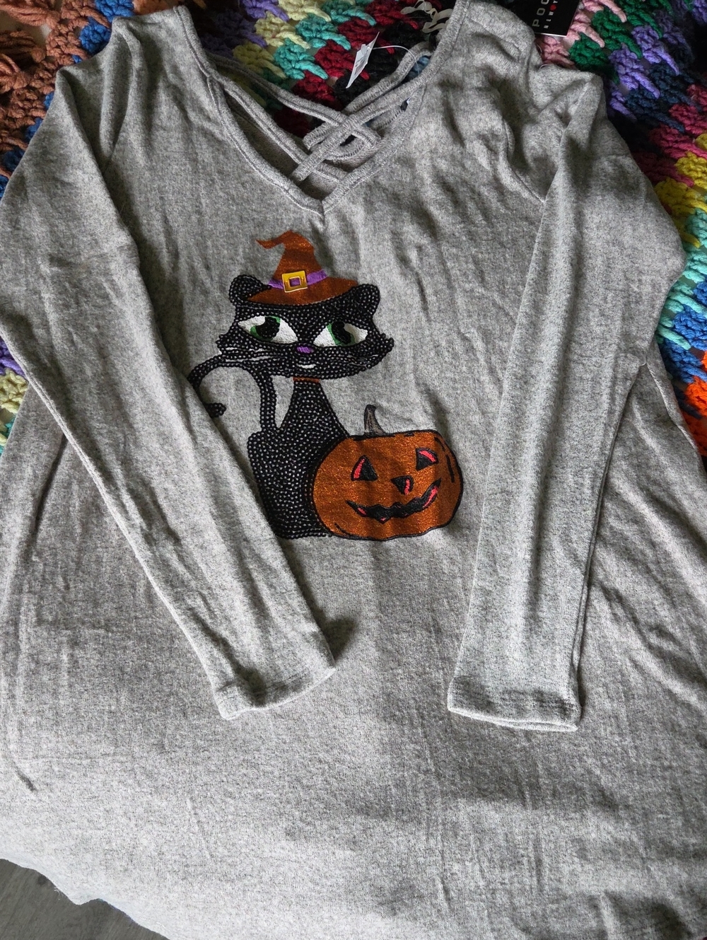 Poof New York Apparel Halloween Themed Long Sleeve Tunic Top. Size Medium. NWT.